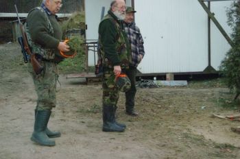 Proowadzący - Tadek i Waldek ogłaszają wyniki polowania