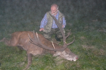 Janek Bageński ze strzelonym kapitalnym starym bykiem (13 rok życia)